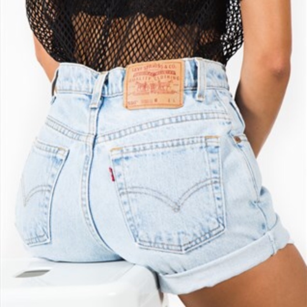 Vintage Levi’s jean shorts